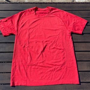 Lululemon athletica short sleeve athletic top, size large